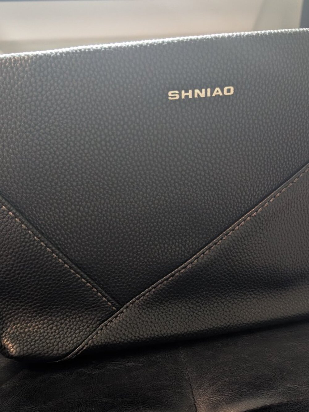 NWT Shniao black zippered clutch wristlet